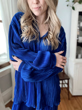 Load image into Gallery viewer, Royal Crêpe Button Up