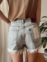 Load image into Gallery viewer, HIDDEN Sofie High Rise Mom Shorts