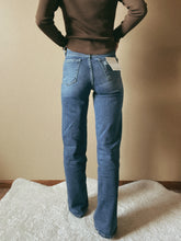 Load image into Gallery viewer, 90s Super High Rise Wide Leg Jeans