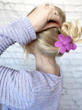 Load image into Gallery viewer, Lavender V-Neck Light Weight Sweater