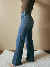Load image into Gallery viewer, 90s Super High Rise Wide Leg Jeans