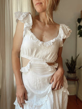 Load image into Gallery viewer, Cut Out Flutter Print Maxi Dress