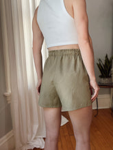 Load image into Gallery viewer, Hang Tight Linen Shorts