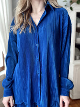 Load image into Gallery viewer, Royal Crêpe Button Up