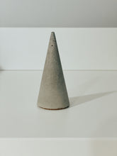 Load image into Gallery viewer, Simple Concrete Ring Holder