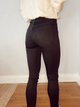 Load image into Gallery viewer, Just Black High Rise Skinny Jeans