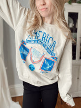 Load image into Gallery viewer, America Vintage Crewneck