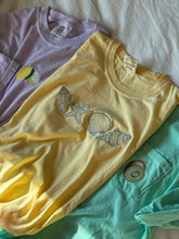 Load image into Gallery viewer, Orchid Tee w/ Embroidered Lemon
