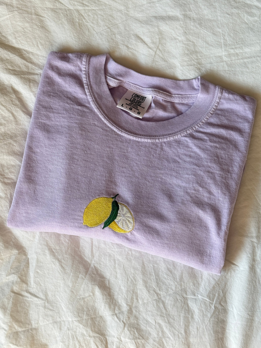 Orchid Tee w/ Embroidered Lemon