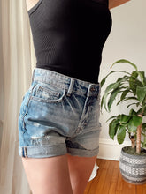 Load image into Gallery viewer, HIDDEN Riley High Rise Roll Up Boyfriend Shorts

