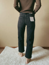 Load image into Gallery viewer, Kate Chateau High Rise Barrel Jeans
