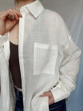 Load image into Gallery viewer, Loose Fit Grid Jacquard Textured Button Up - Off White
