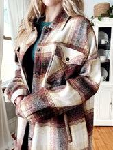 Load image into Gallery viewer, Everest Long Plaid Jacket
